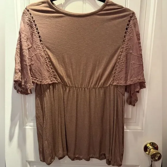 Torrid Lace Sleeve Top - Picture 2 of 4